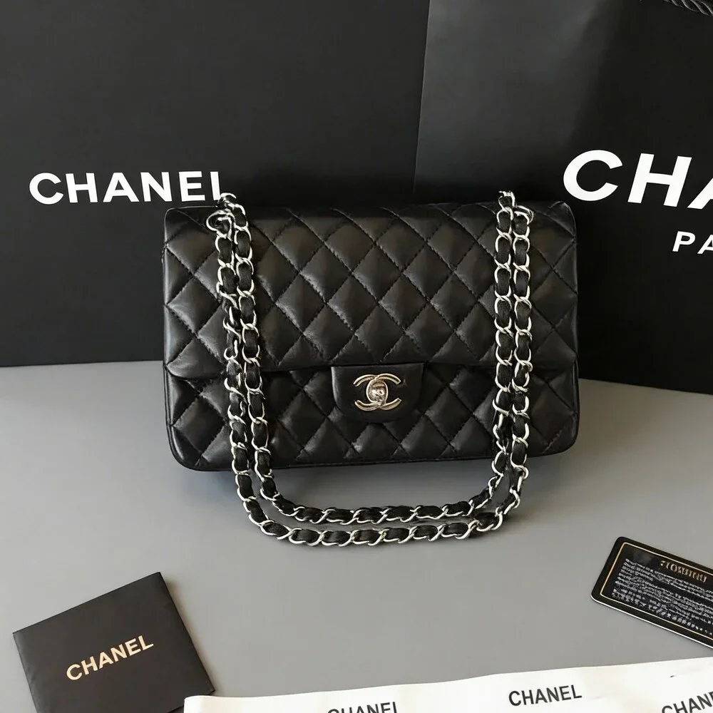 Chanel Classic Flap Medium in Quilted